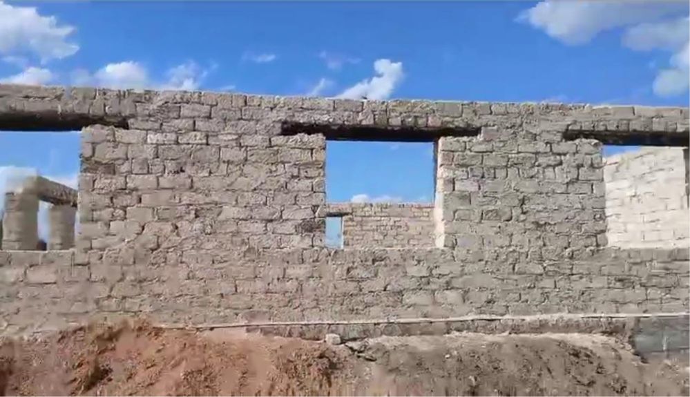 Земельный учаток с Недостройнным домом ж/м Шыгыс