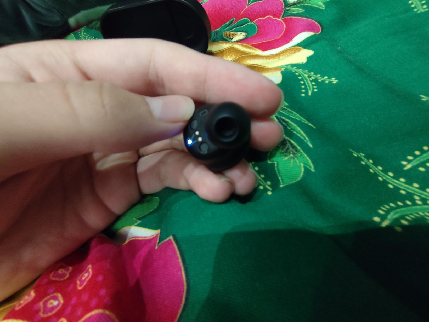 Bang & Olufsen Beoplay E8 Sport и airpods 4