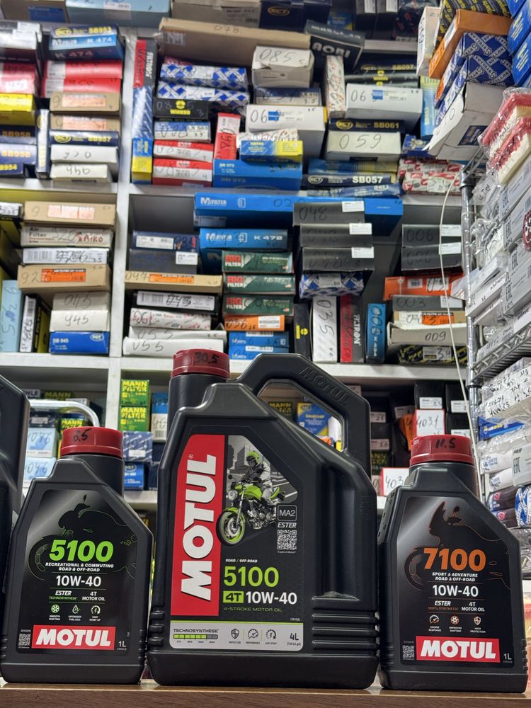 Масло 4Т для мото техники MOTUL CASTROL YACCO мотоцикл квадроцикл