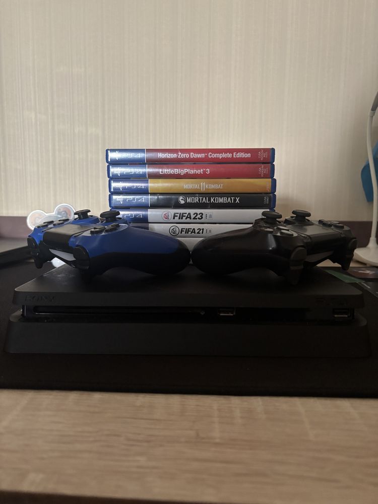 PS 4 slim