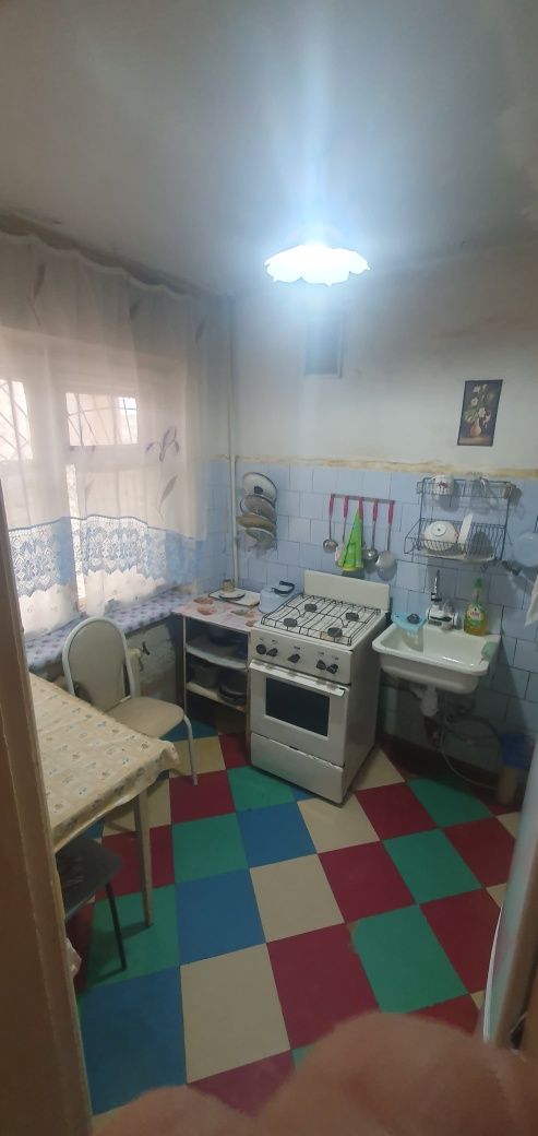 Сдам 3х комн квартиру на долгий срок. Минимальный срок пол года