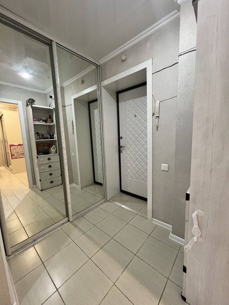 Продам 1-ную квартиру в 9 микро-не