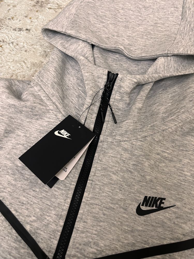 Nike tech fleece