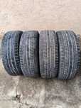 Продаётся комплект шин 235/65 R17