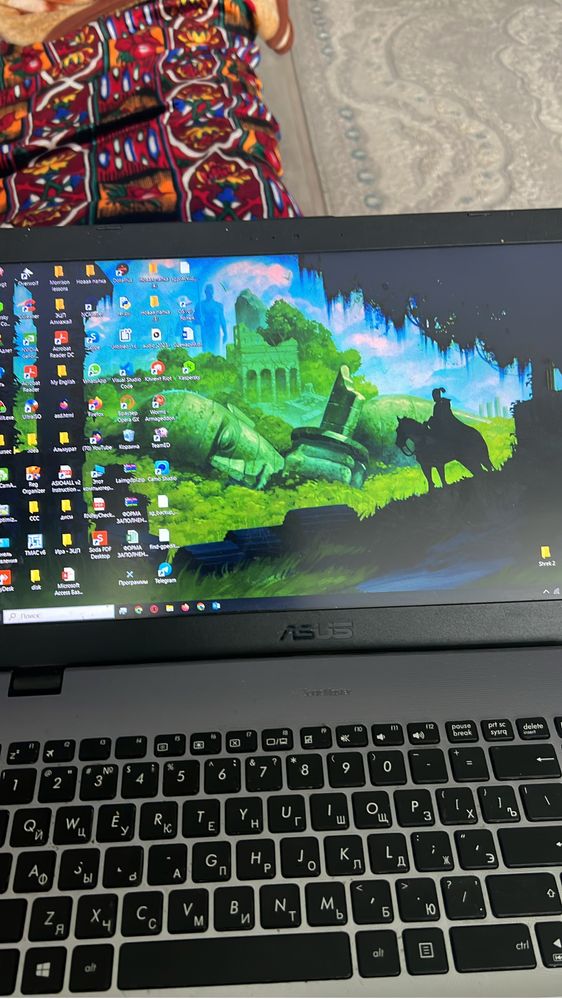 СРОЧНО ноутбук asus i5 7200u 930mx СРОЧНО