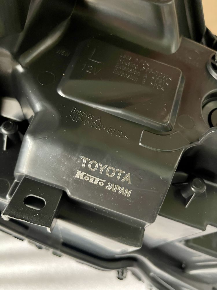 Передние фары Америка Camry 70/75 Камри 70/75