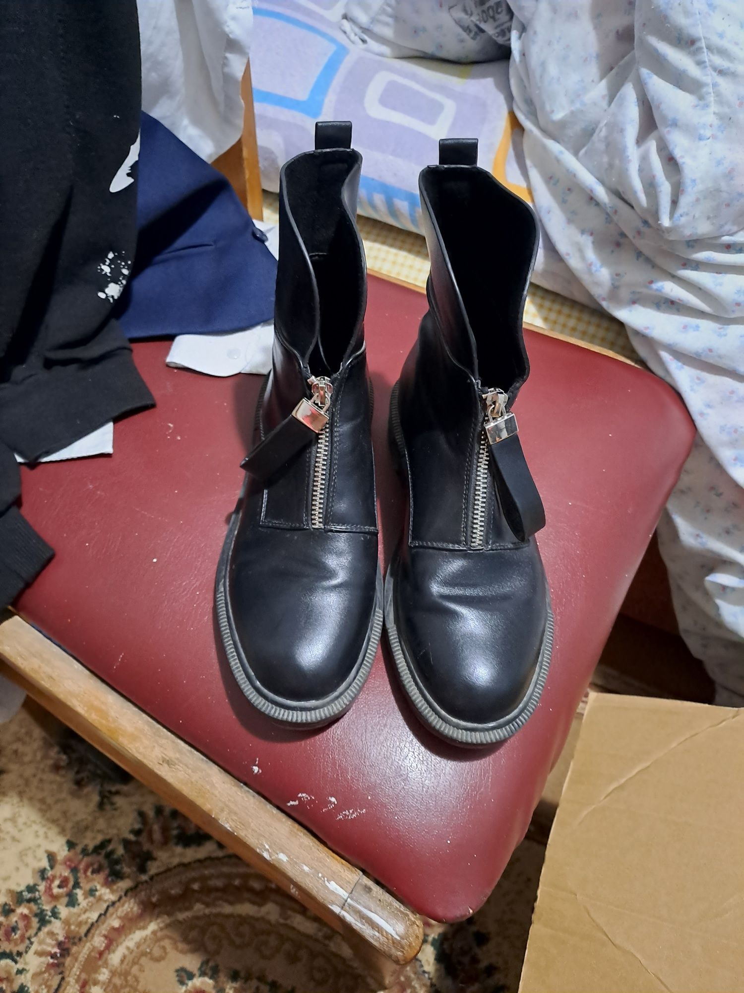 Продам сапожки детские