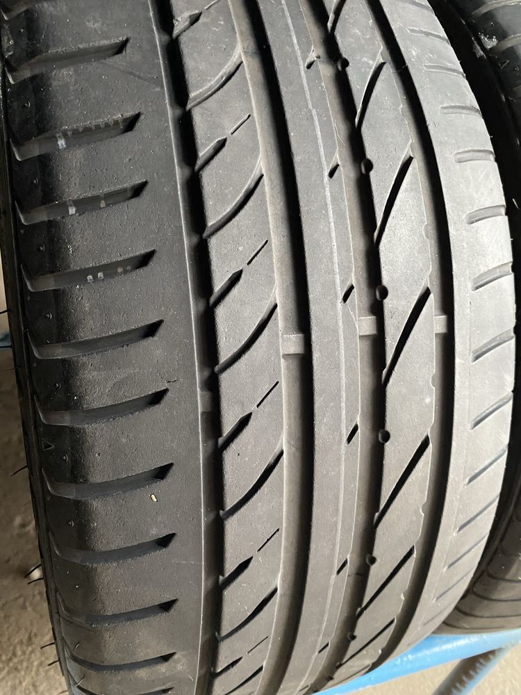 235/35/19 пара бу сайлун