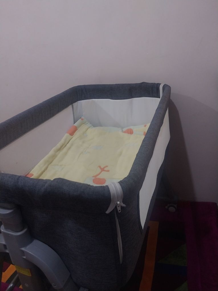 Продается манеж состояние отл.