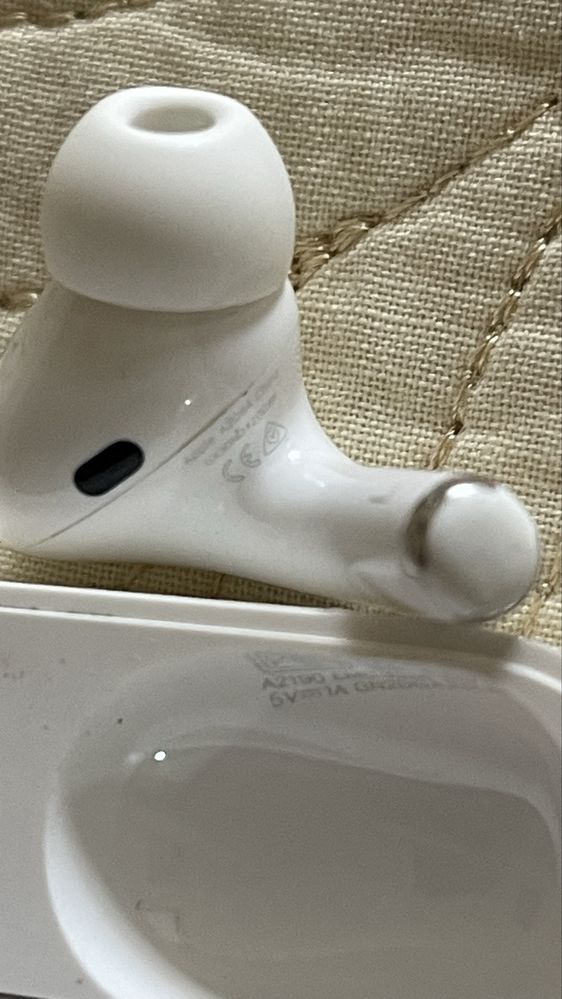 Айфоновские наушники AirPods pro