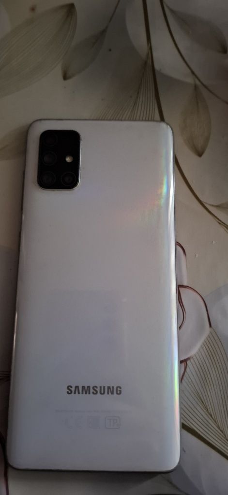 Samsung a 71 продам есть торг