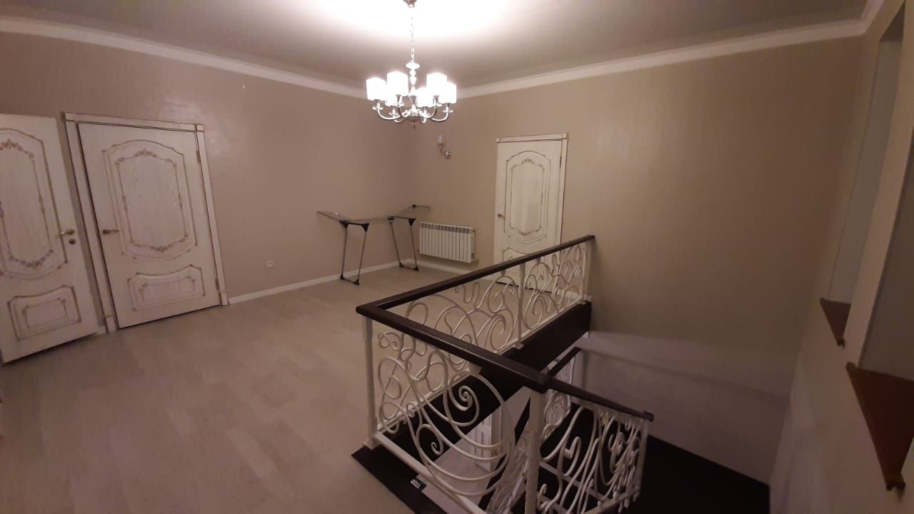 Продам 2х уровневый частный дом, пр. Кунаева