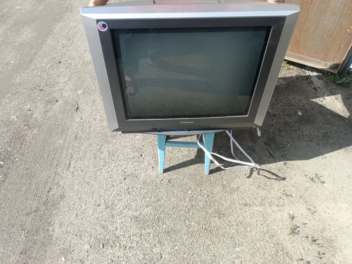 Продам телевизор