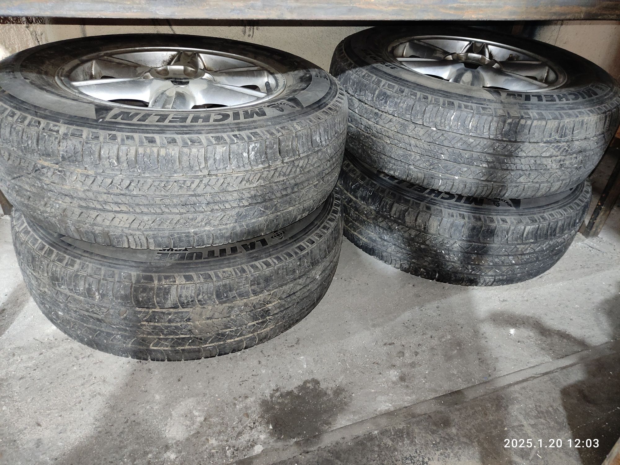 225/70/16Volvo OTHERS  BASE GRADE