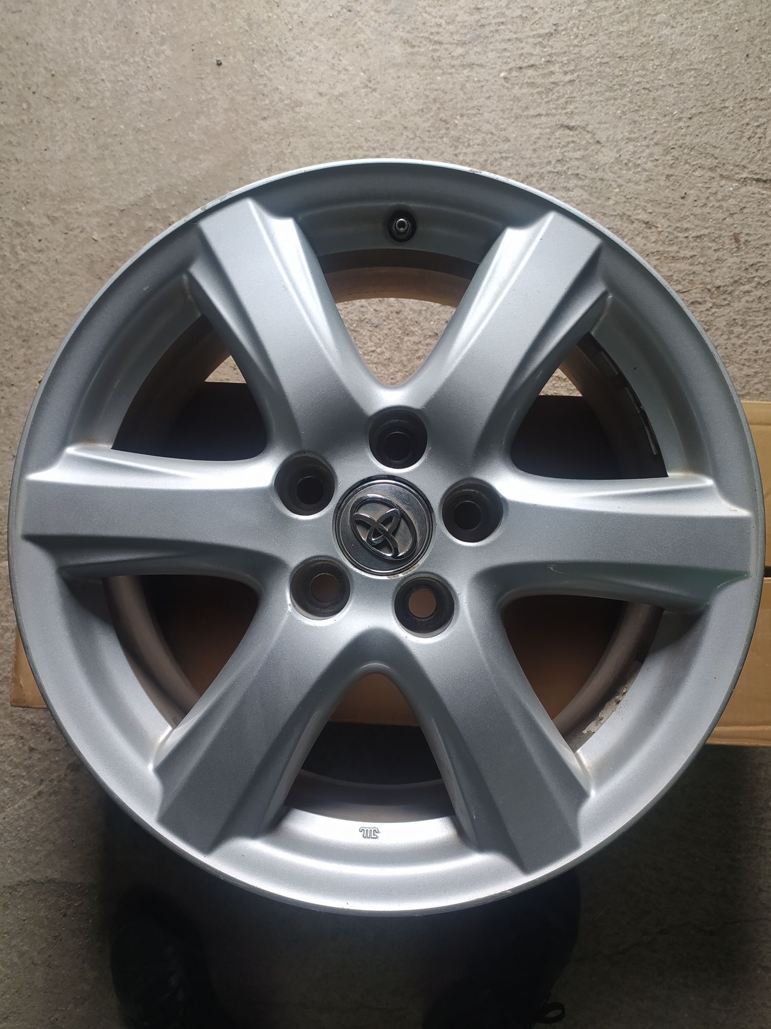 Диски на Тойоту камри 40 SE 3.5 л.