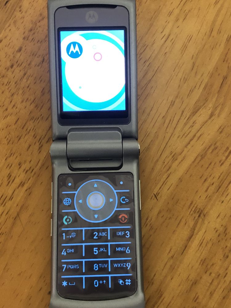 Новый телефон Motorola KRZR K1