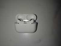 Продаю AirPods..