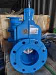Задвижки  чугунные  Hawle  DN300  и  DN125 PN16