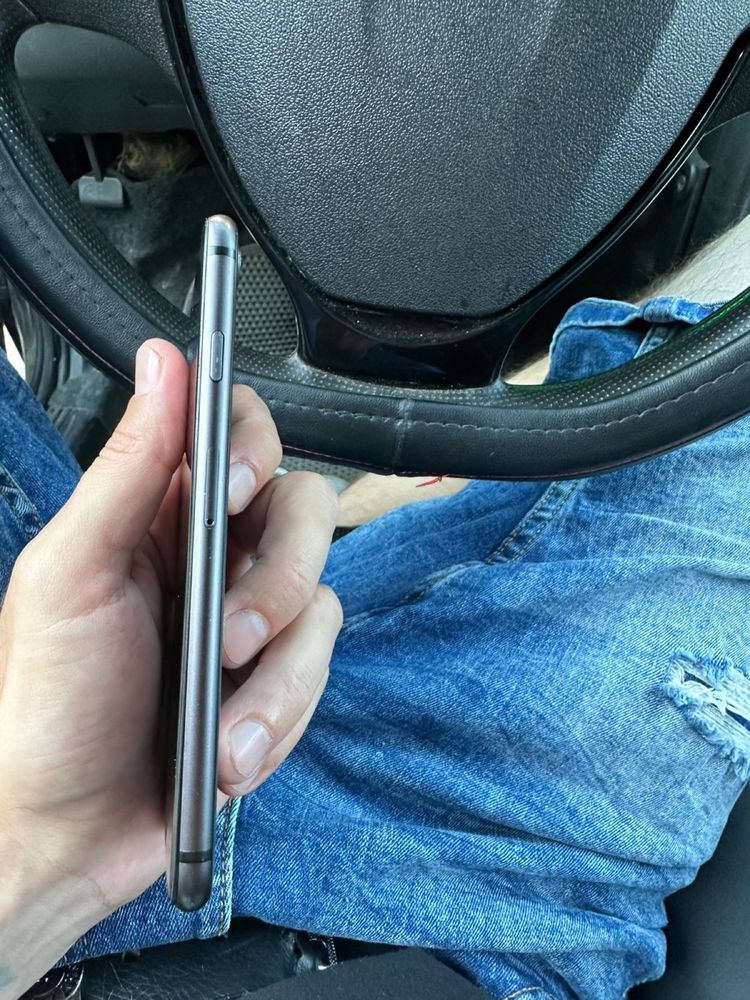 Продам Обменяю Iphone 8