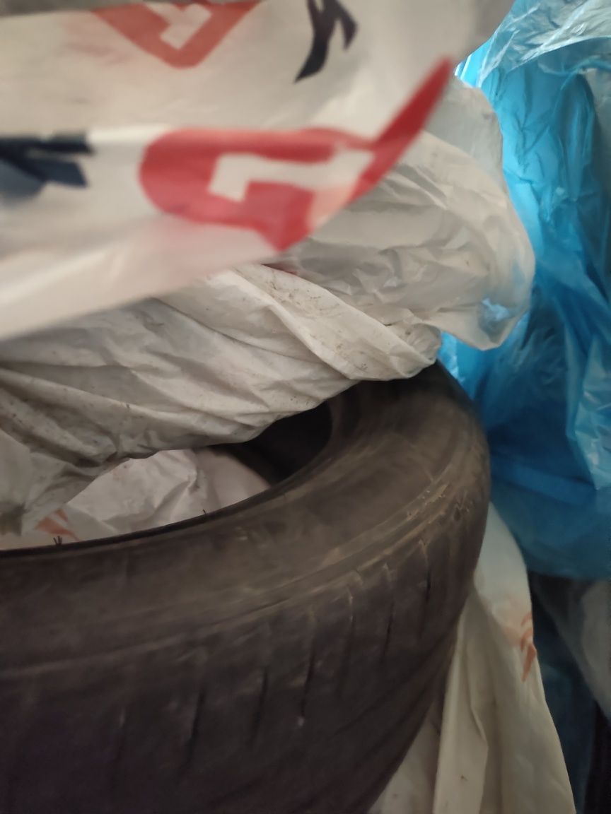 Продам шины hankook летняя резина 195/55/16 цена 50к.