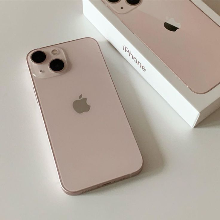 Iphone 13 розовый 256 гв