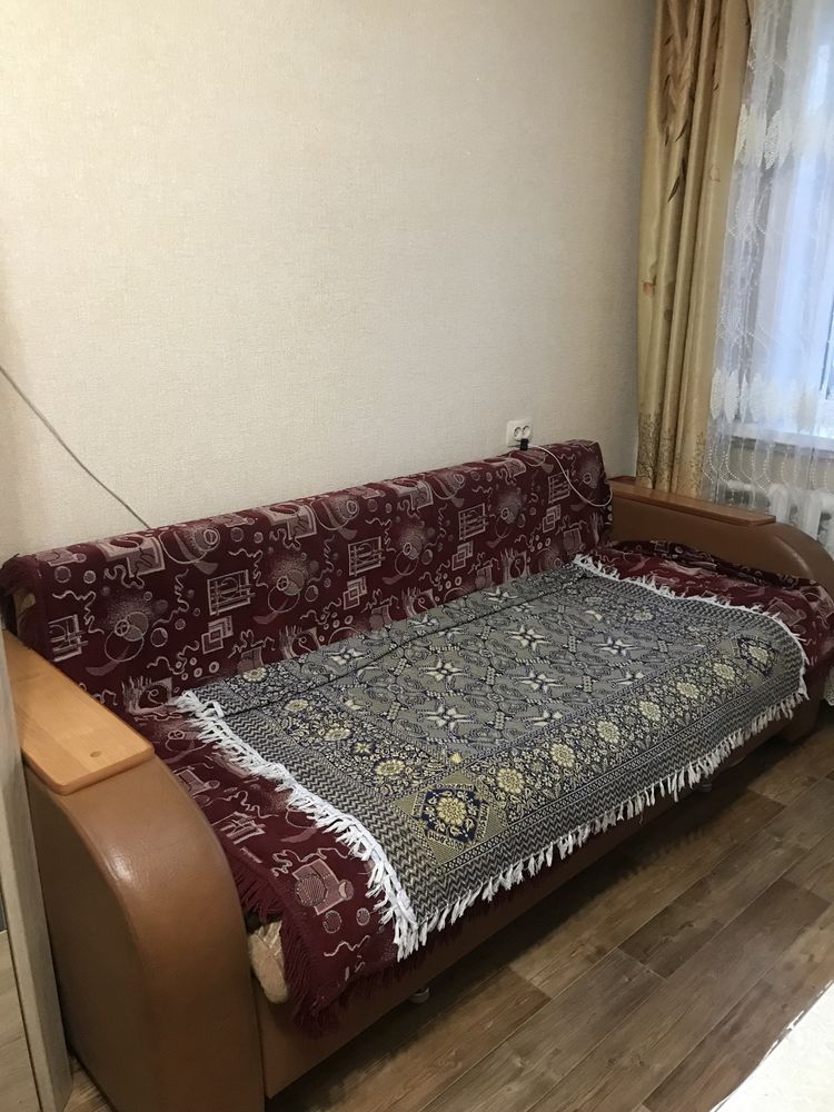 Продам диван хороший
