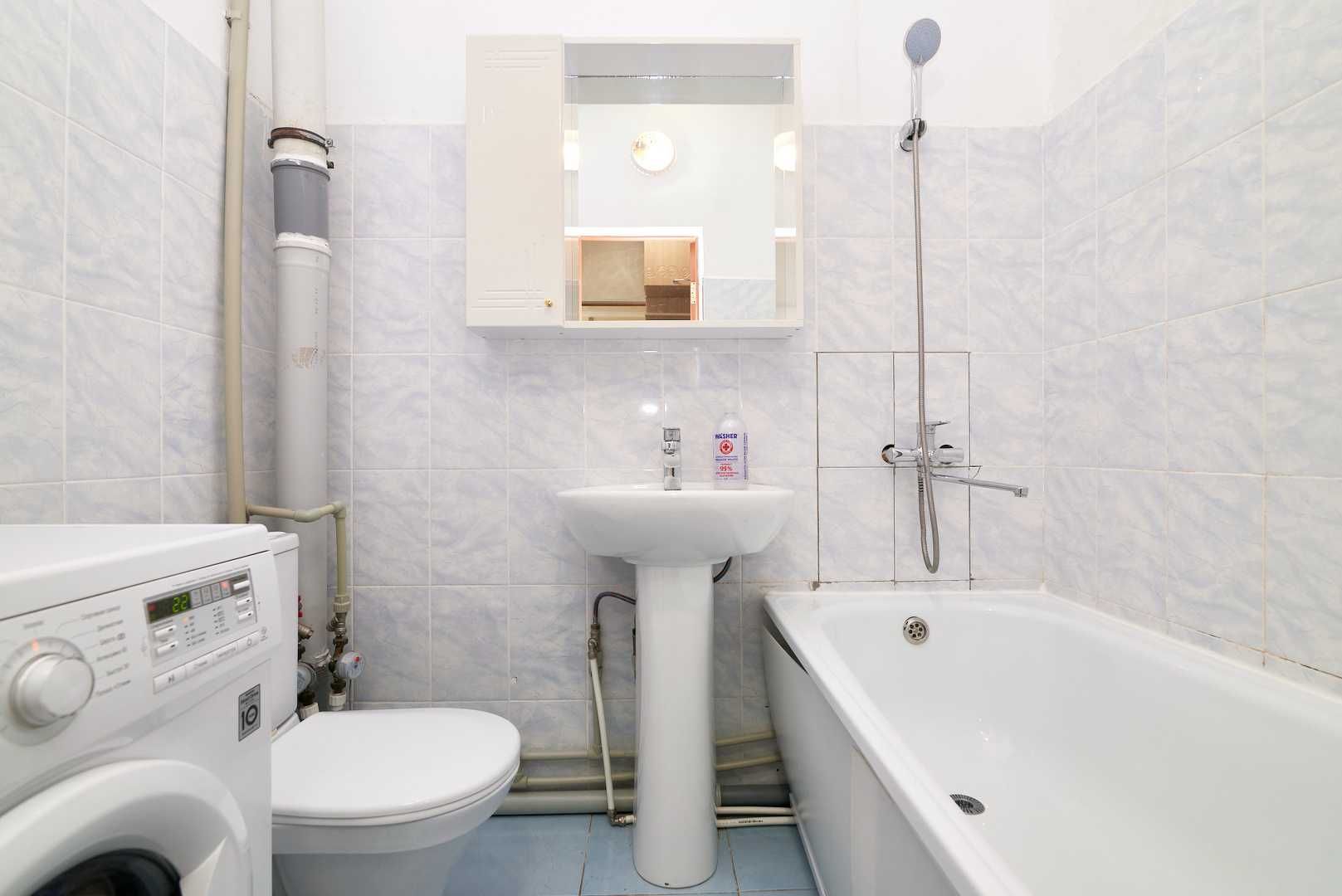 В продаже 2 ком студия в центре левого берега