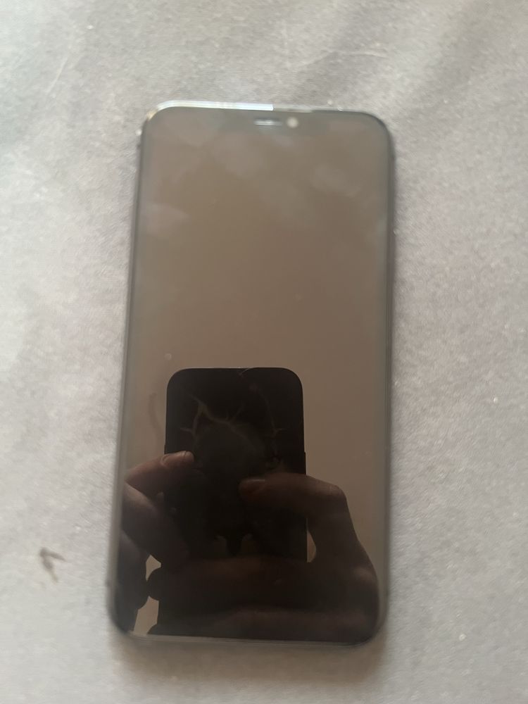 Продам айфон 11 64 гб