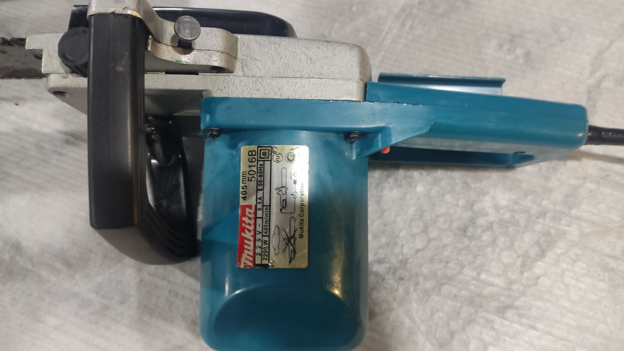 Продам пилу MAKITA