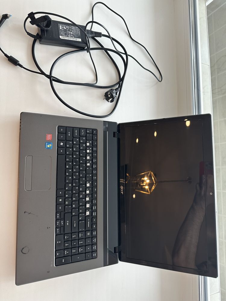 Продам ноутбук Acer Aspire 7560