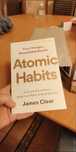 Книга Atomic habits James Clear