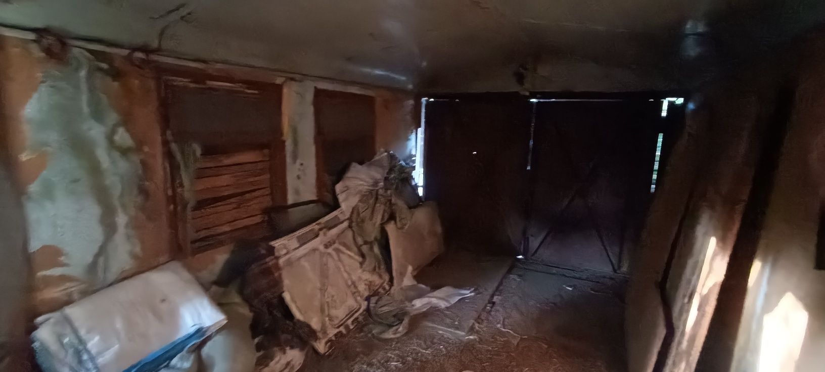 Большой Вагончик, гараж