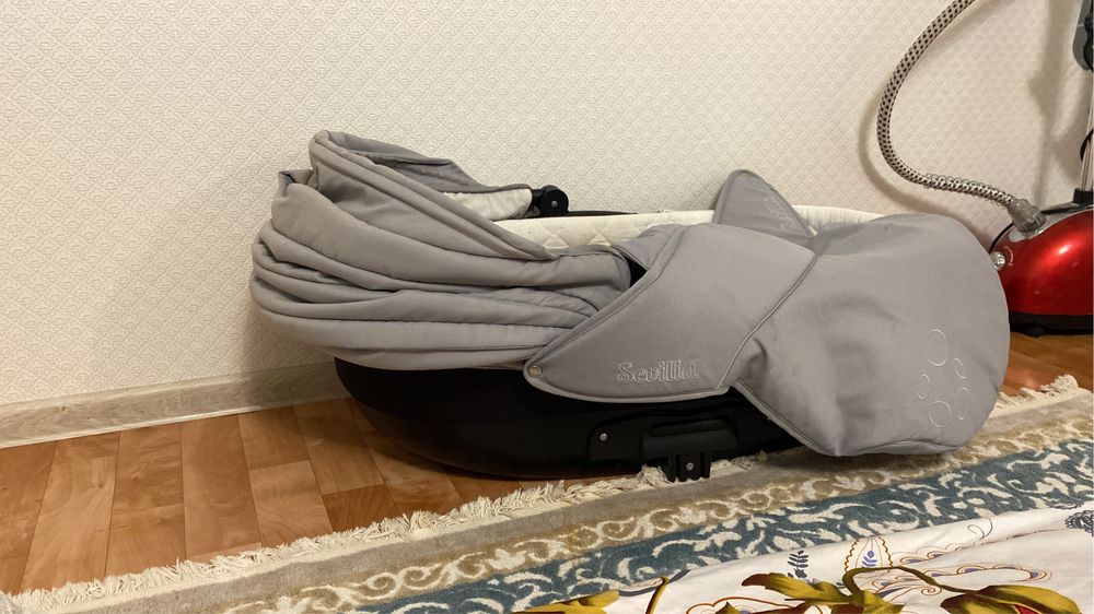 Продаю Коляску в хорошем состояние
