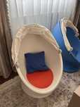детские кресла из IKEA (модель «Swivel Armchair»)