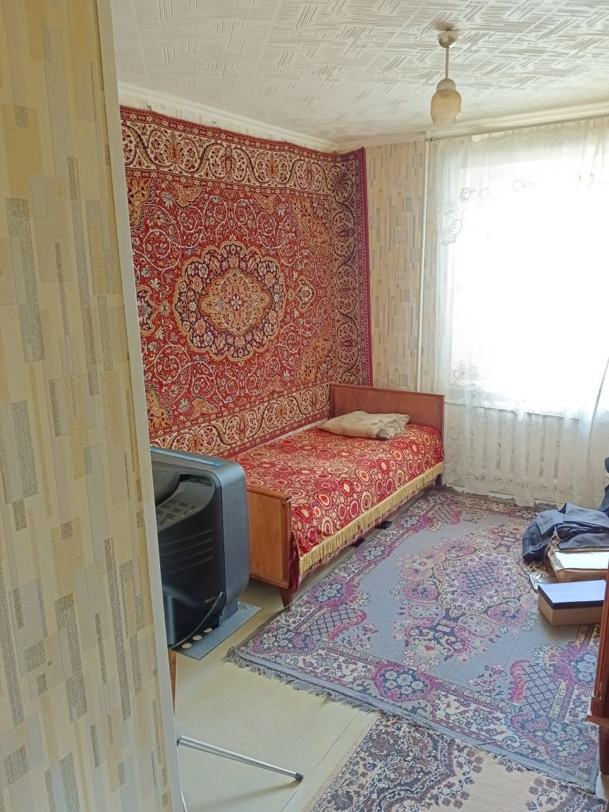 Продам 3 х комн квар. 4 -16, 4 этаж.