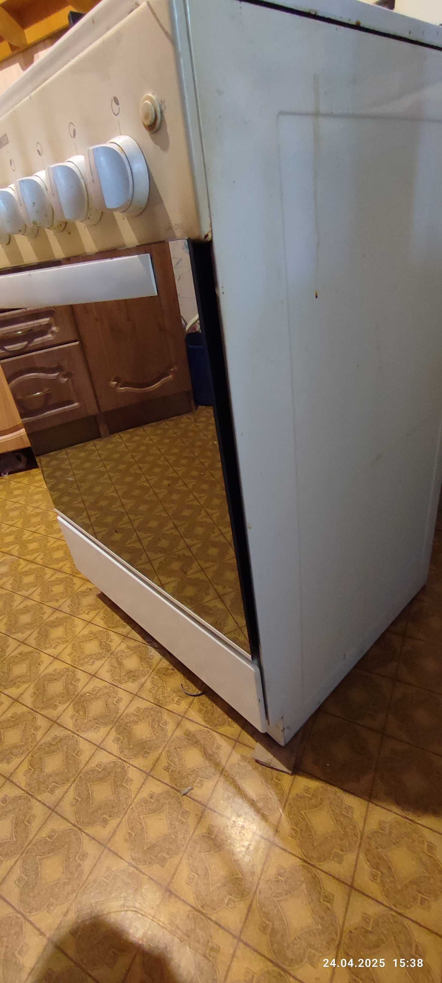 Срочно продам газовую плиту ZANUSSI