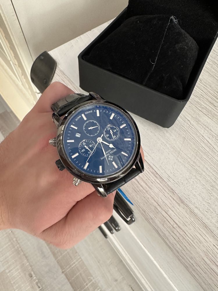 Часы Patek Philippe.
