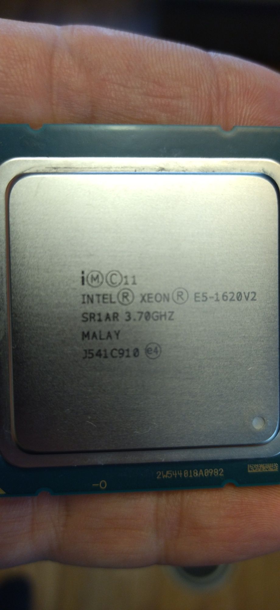Продам процессоры Intel