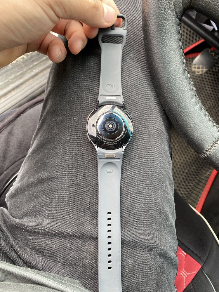 Смарт-часы Samsung Galaxy Watch6 44 мм графитовый-черный