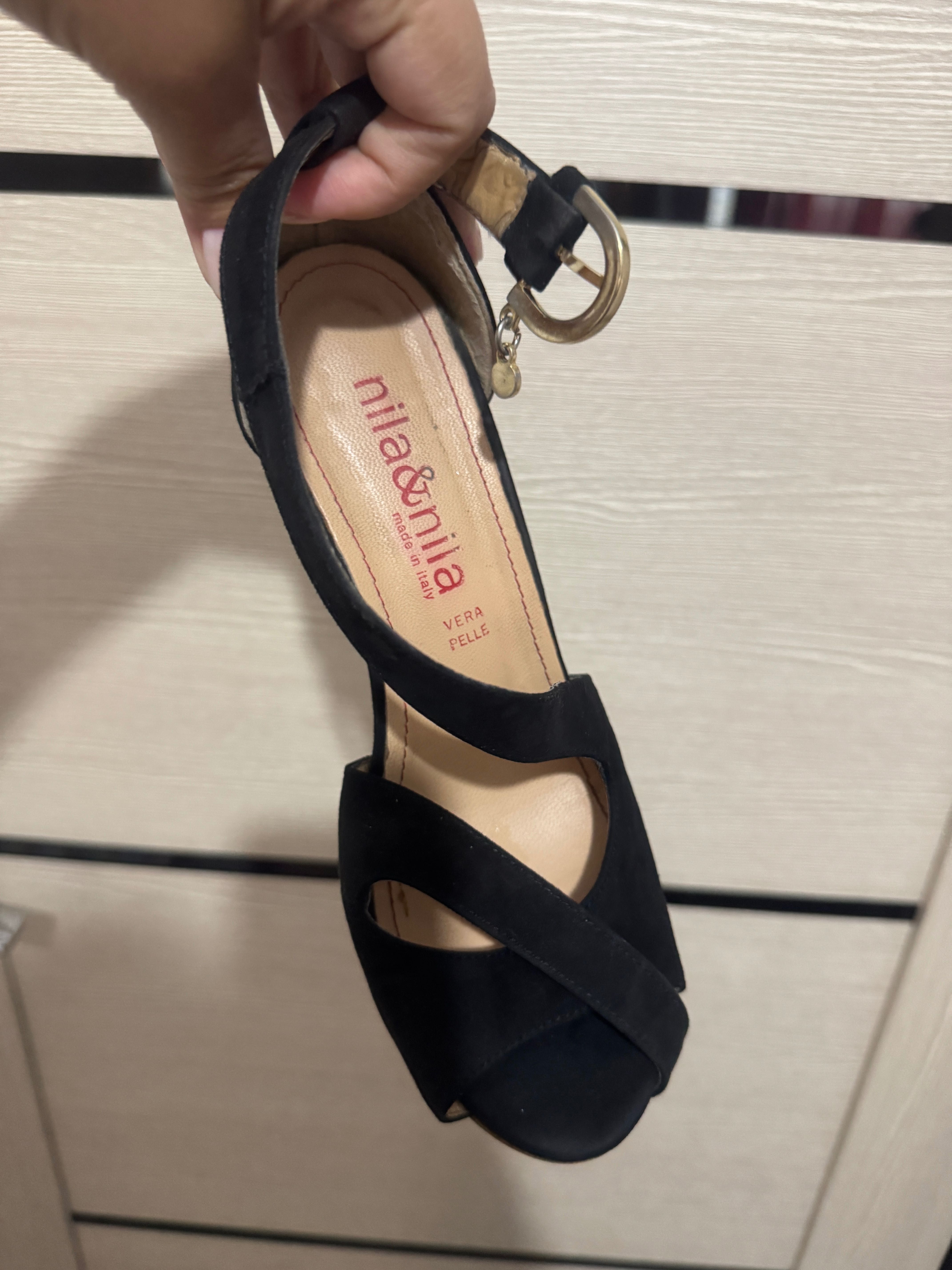 Продам женскую итальянскую обувь, хорошего качества 36 р.