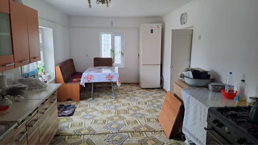 Т. Жүргенов 45 А продается дом. Үй центрде орналасқан. Бөлме саны: 4