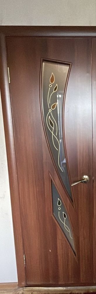Продам дверь межкомнатную 2шт