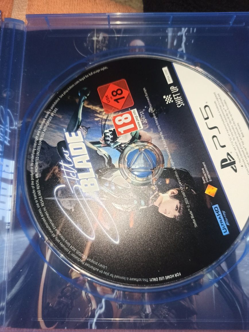 Продаю игру на ps5 Stellar Blade