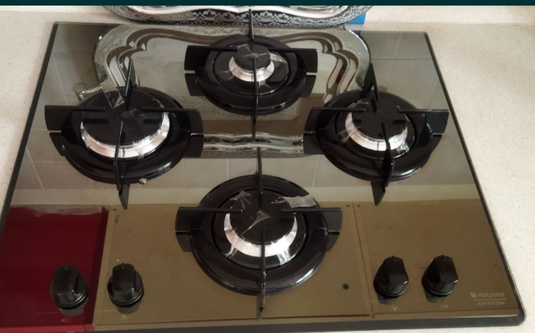 Газовая поверхность  Hotpoint Ariston