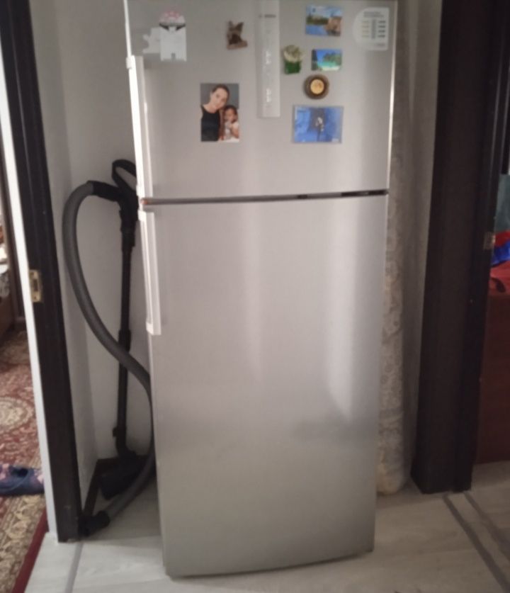 Продам холодильник