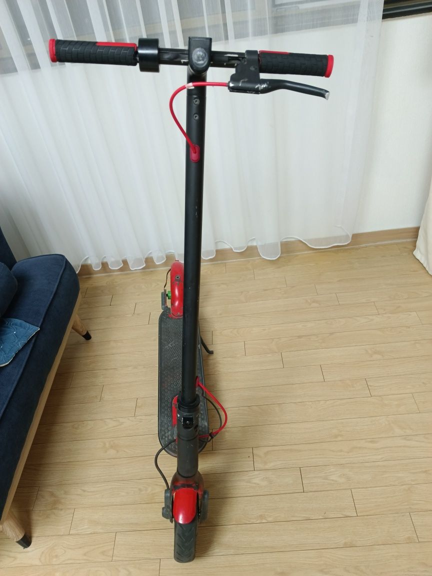 Самокат Xiomi M365 Pro