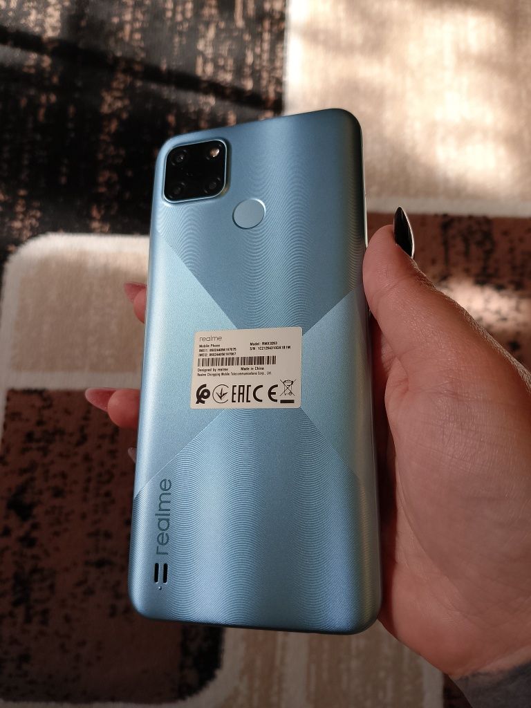 Продам телефон Realme