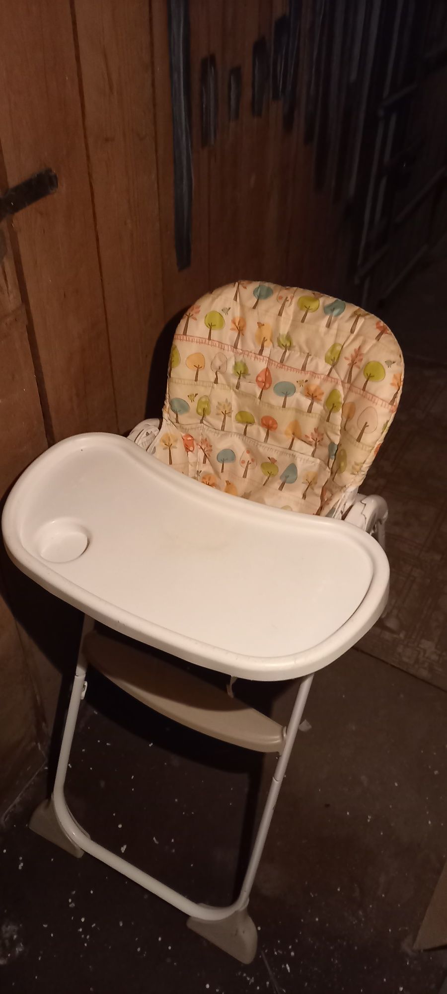 Продам столик для кормления