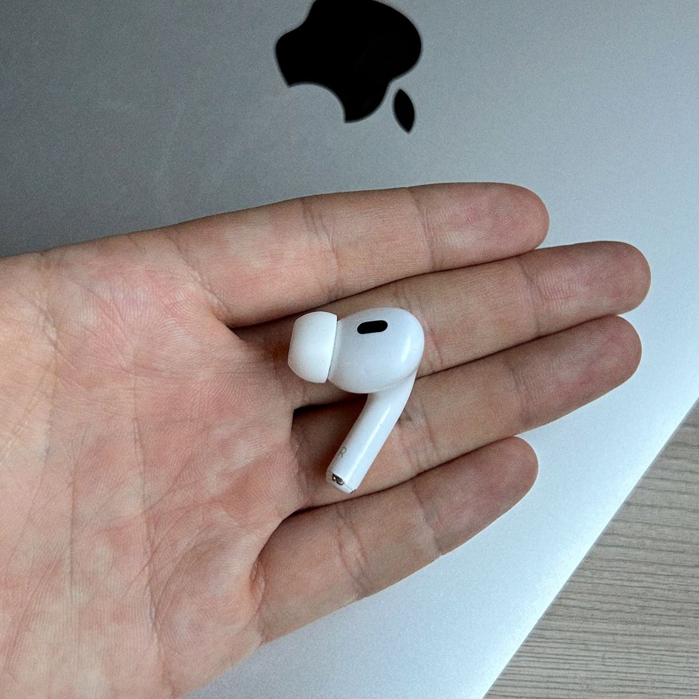 Правый наушник AirPods Pro 2 Lightning Оригинал