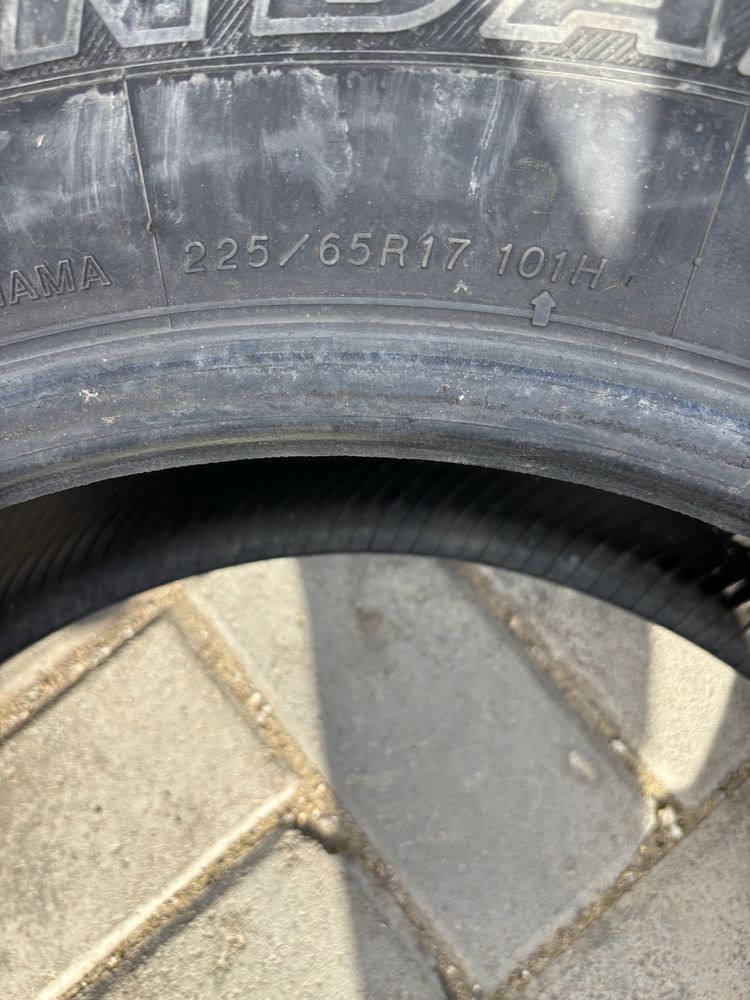 Yokohama 225/65 R17